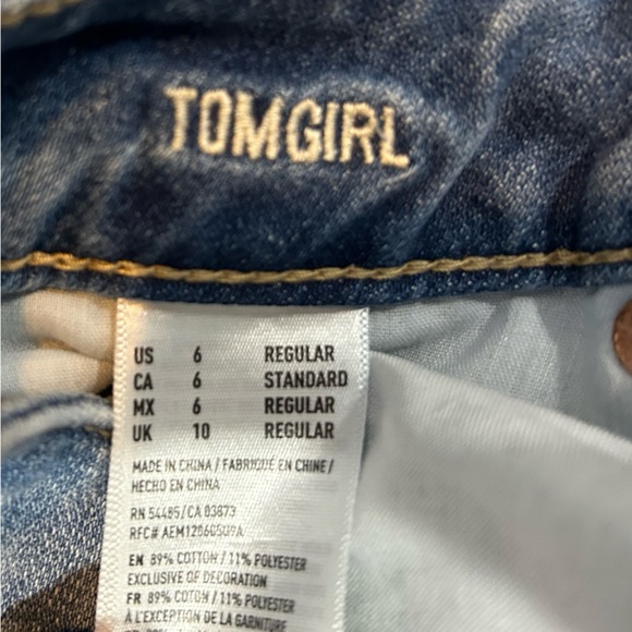 American Eagle Tomgirl Jeans - Picture 3 of 4